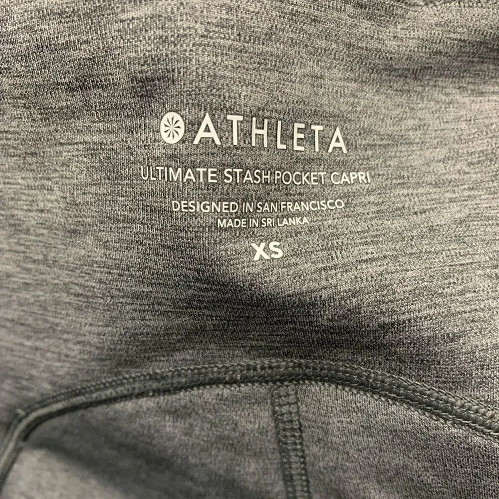 Athleta Ultimate Stash Pocket Capri - Picture 7 of 8